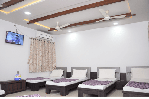 Hotel Yash image 6